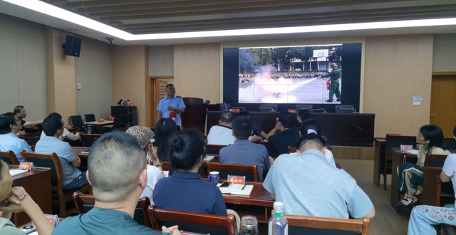 市公共资源交易中心开展消防知识培训暨消防演练活动