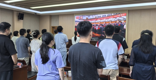 凝心向党  牢记使命